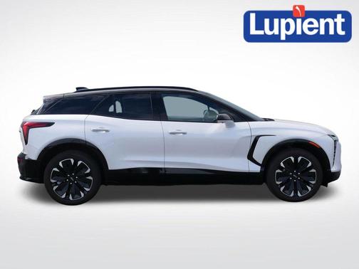 Iridescent Pearl Tricoat 2025 Chevrolet Blazer EV AWD RS