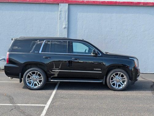 Onyx Black 2019 GMC Yukon SLT