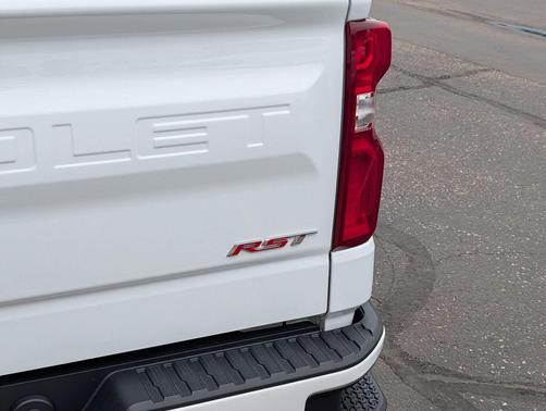 Summit White 2020 Chevrolet Silverado 1500 RST