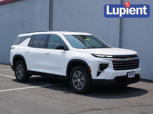 2024 Chevrolet Traverse LT