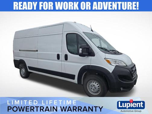 Bright White Clearcoat 2025 RAM ProMaster 2500 Tradesman