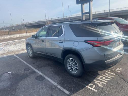 2023 Chevrolet Traverse LT