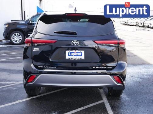 2022 Toyota Highlander Platinum