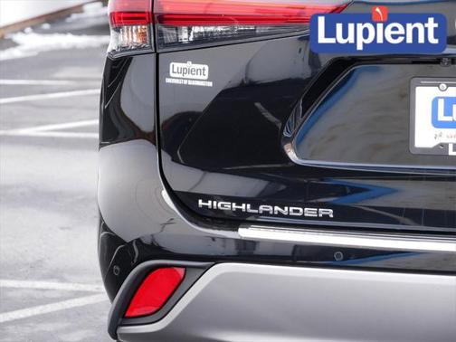 2022 Toyota Highlander Platinum