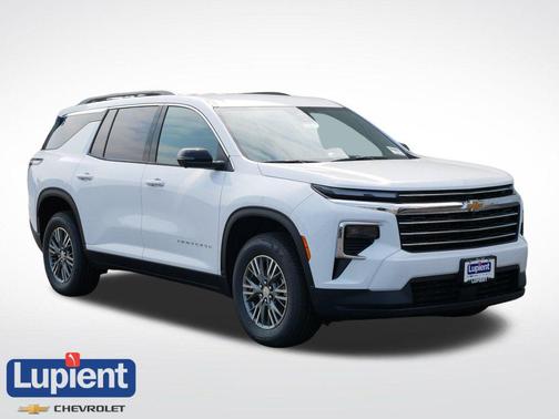 Summit White 2026 Chevrolet Traverse LT