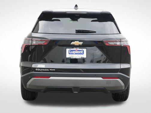 Mosaic Black Metallic 2026 Chevrolet Equinox 1LT