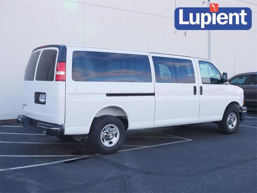 2025 Chevrolet Express 3500 LT