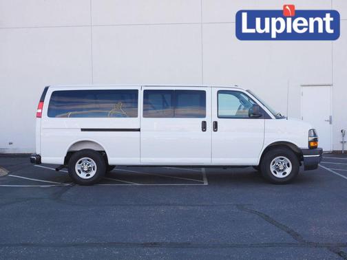 2025 Chevrolet Express 3500 LT