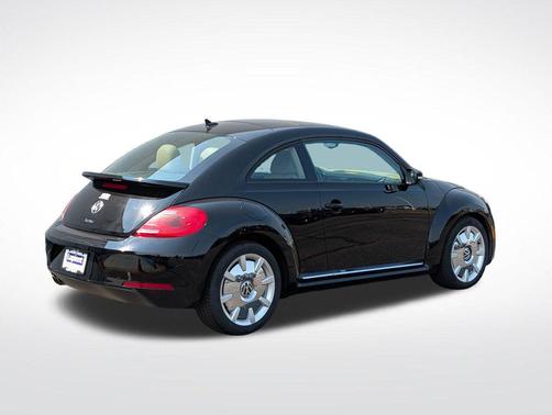 Black Uni 2016 Volkswagen Beetle 1.8T SEL