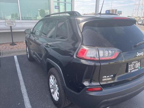 2022 Jeep Cherokee Latitude Lux
