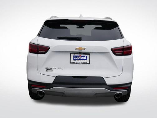 Summit White 2026 Chevrolet Blazer 2LT