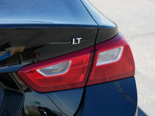 Mosaic Black Metallic 2024 Chevrolet Malibu LT