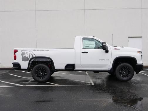 2025 Chevrolet Silverado 3500 WT