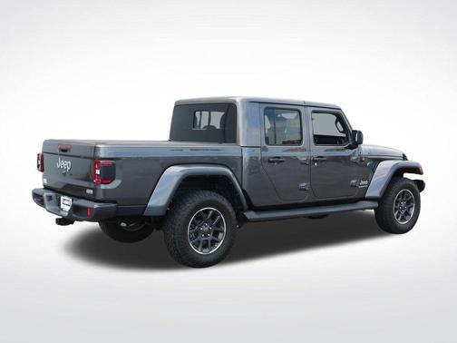 Granite Crystal Metallic Clearcoat 2022 Jeep Gladiator Overland