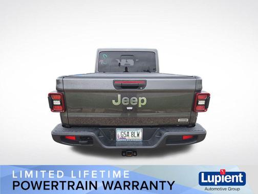 Granite Crystal Metallic Clearcoat 2022 Jeep Gladiator Overland