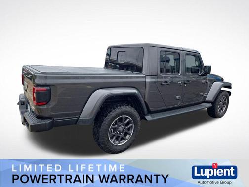 Granite Crystal Metallic Clearcoat 2022 Jeep Gladiator Overland