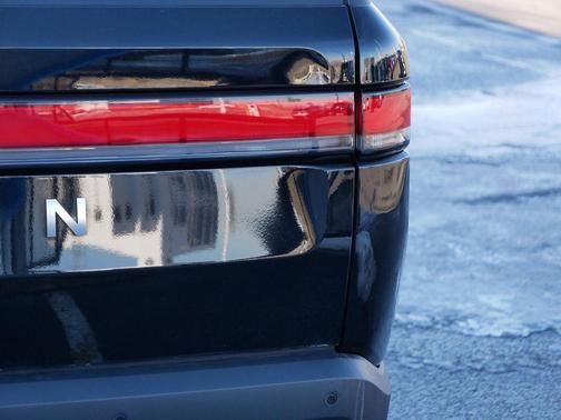 2023 Rivian R1T Adventure