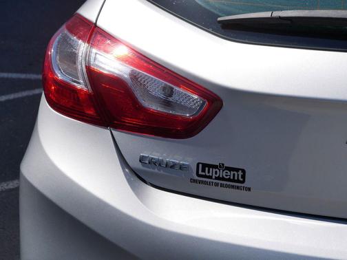 Silver Ice Metallic 2017 Chevrolet Cruze LT