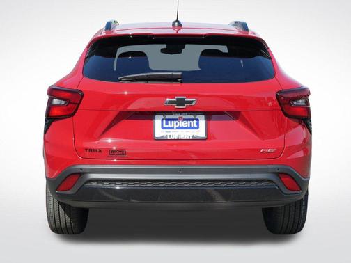 Apex Red 2026 Chevrolet Trax 2RS