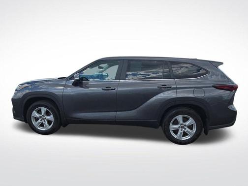 Moon Dust 2024 Toyota Highlander LE I4