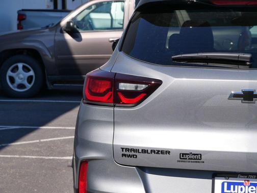 Sterling Gray Metallic 2026 Chevrolet Trailblazer RS