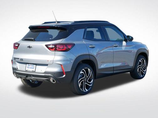 Sterling Gray Metallic 2026 Chevrolet Trailblazer RS