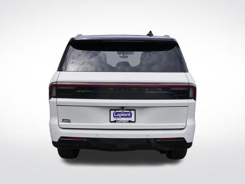 White Metallic 2025 Lincoln Navigator Black Label
