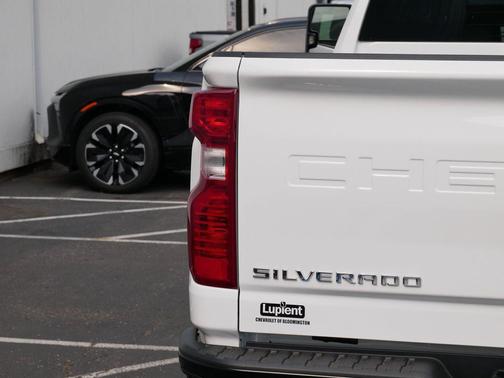 Summit White 2026 Chevrolet Silverado 3500 WT