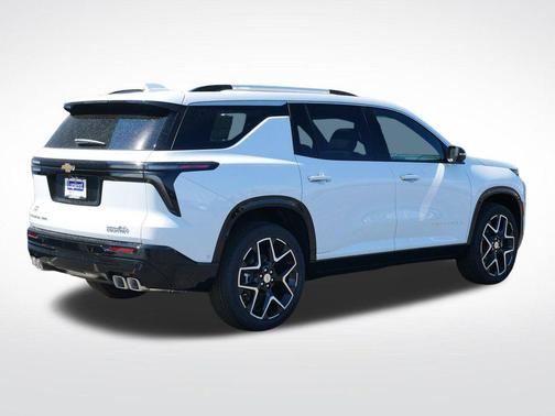 Polar White Tricoat 2026 Chevrolet Traverse High Country