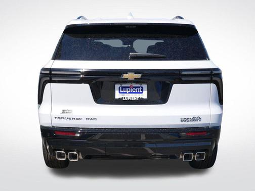 Polar White Tricoat 2026 Chevrolet Traverse High Country