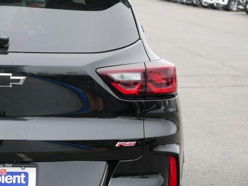Mosaic Black Metallic 2026 Chevrolet Trailblazer RS