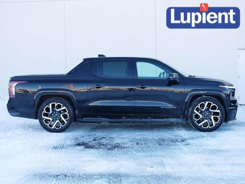 2024 Chevrolet Silverado EV RST