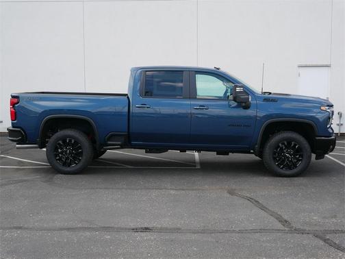 2025 Chevrolet Silverado 3500 LT