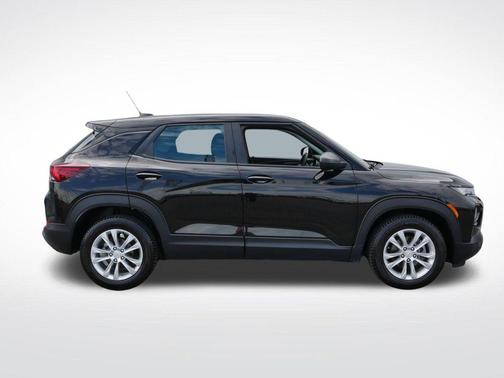 Mosaic Black Metallic 2021 Chevrolet Trailblazer LS