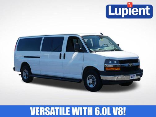 Summit White 2019 Chevrolet Express 3500 LT