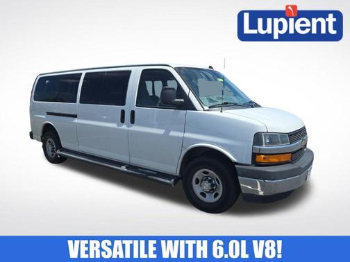 Summit White 2019 Chevrolet Express 3500 LT
