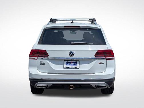Pure White 2018 Volkswagen Atlas SEL Premium