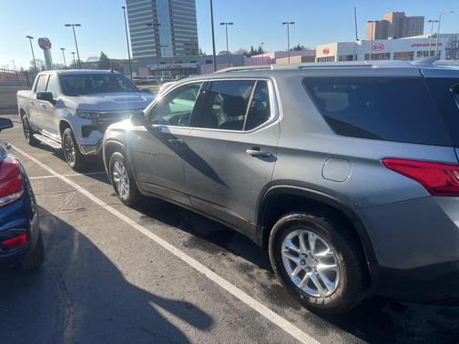 2018 Chevrolet Traverse LT Cloth