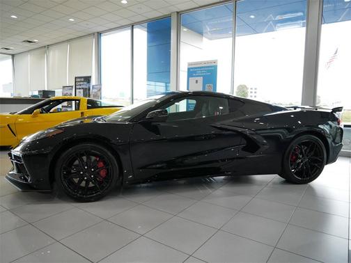 2026 Chevrolet Corvette Stingray w/2LT