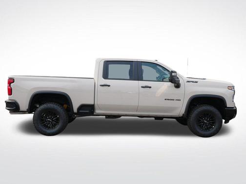 White Sands 2026 Chevrolet Silverado 2500 ZR2