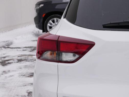 Summit White 2026 Chevrolet Trailblazer LT