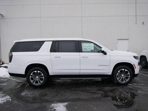 2026 Chevrolet Suburban LT