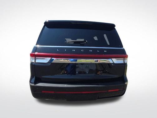 Black Metallic 2024 Lincoln Navigator Reserve