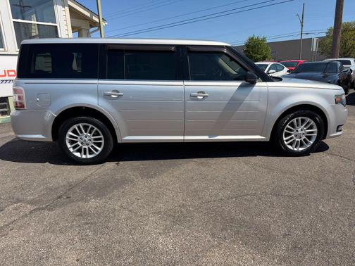 Silver 2014 Ford Flex SEL