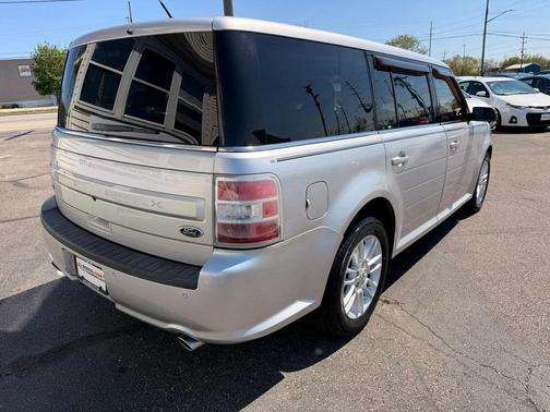 Silver 2014 Ford Flex SEL