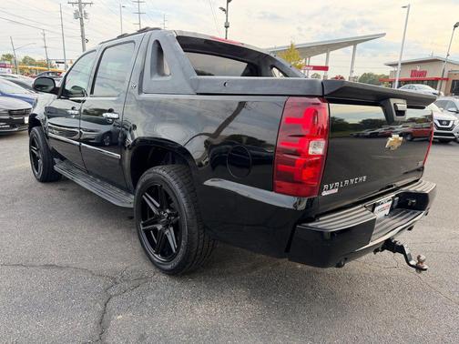 2011 Chevrolet Avalanche 1500 LTZ