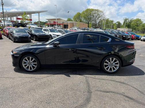 Black 2019 Mazda Mazda3 FWD w/Select Package