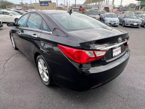 2011 Hyundai SONATA Limited