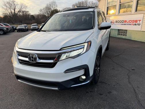 2019 Honda Pilot Touring 8-Passenger