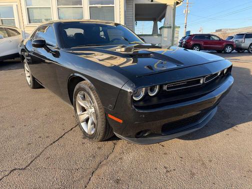 2016 Dodge Challenger SXT